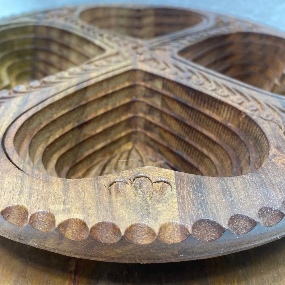 Hand Carved Collapsible‎ Wooden Fruit Basket Heart Design 4 Compartment Trivet